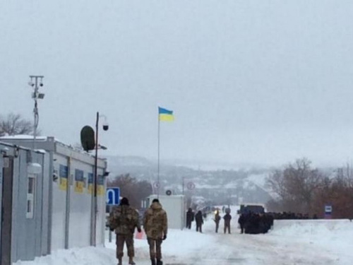 На донбасских КПВВ нашли основания, чтобы не пропустить через линию разграничения 17 человек