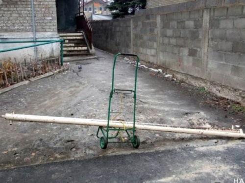 В Авдеевке обокрали отдел образования