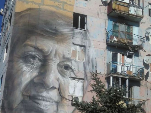 Президент присвоил звание "Заслуженный учитель Украины" самому известному педагогу Авдеевки (ВИДЕО)