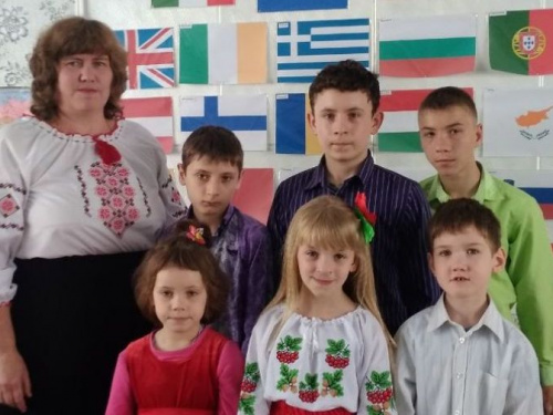 В Авдеевке особенным детям устроили виртуальный тур по Европе (ФОТО)