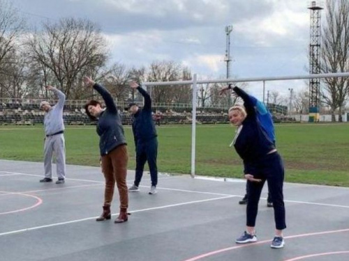 Авдеевских сторонников ЗОЖ приглашают на утренние зарядки «Движение ради здоровья»