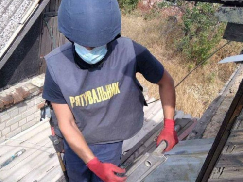 Спасатели Ровенщины продолжают восстанавливать жилые дома авдеевцев