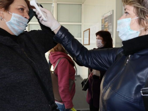 АКХЗ и «Инкор и Ко» обеспечивают сотрудников средствами индивидуальной защиты и следят за состоянием здоровья