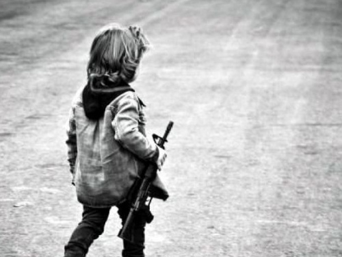 Сьогодні в Україні - День пам’яті дітей, які загинули внаслідок російської агресії