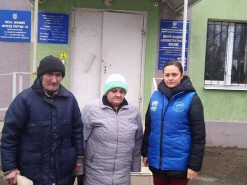 Штаб  "Пролиска – Авдеевка"  помог маломобильной жительнице Верхнеторецкого оформить пенсию (ФОТО)