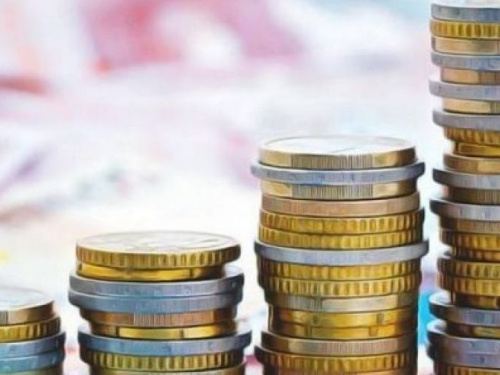 Украинские работодатели урезали средние зарплаты