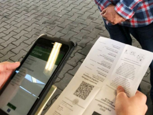 З понеділка в Авдіївці городян без ковід-сертифікату не пускатимуть в автобуси