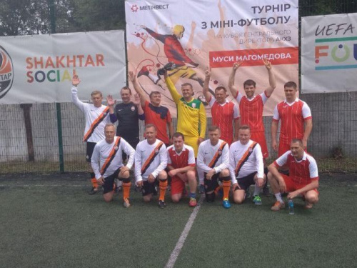 В Авдеевке команда директоров АКХЗ обыграла легендарных игроков донецкого "Шахтёра" (ФОТО)