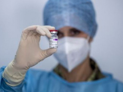 В Минздраве рассказали, какая COVID-вакцина разрешена беременным: в Украине такая одна