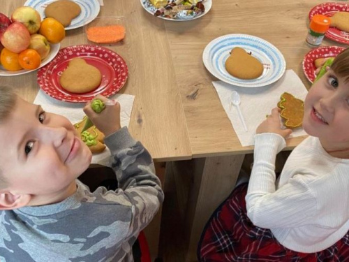 Мастер-класс расписных пряников для авдеевской детворы (ФОТО)