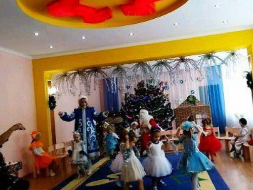 Авдеевка: в “Колокольчике” отзвенел утренник для малышей (ФОТО)