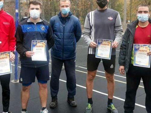 В Авдеевке прошел турнир по футболу-теннису в парах