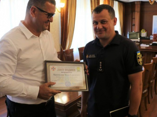 Спасатели поблагодарили гендиректора Авдеевского коксохима Мусу Магомедова (ФОТО)