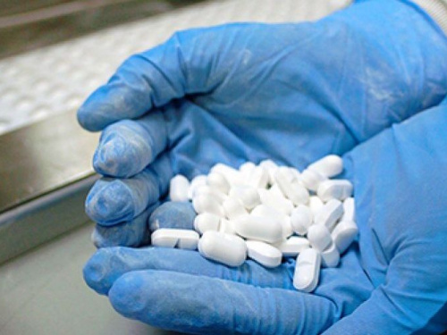 Украина закупает 14 тысяч доз лекарства от коронавируса