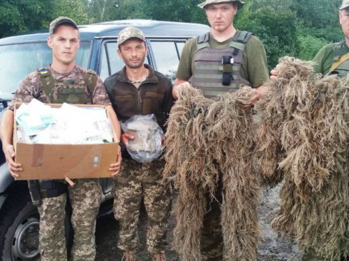 «Симики» из Авдеевки привезли военным «кикимору», а гражданским - воду (ФОТО)