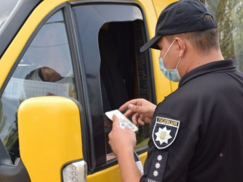 У Покровському районі поліцейські провели профілактичне відпрацювання «Безпечні автомобільні дороги»