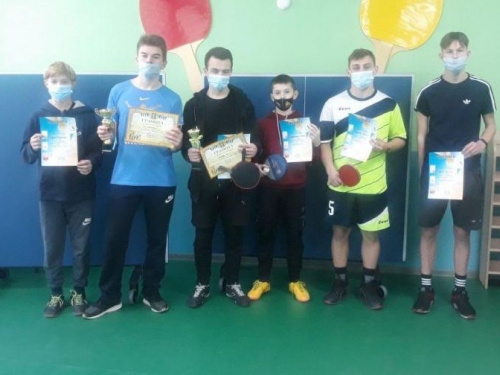 В Авдіївці відбулися товариські зустрічі з настільного тенісу серед юнаків