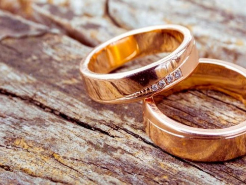 В Авдеевке чаще женились, чем разводились