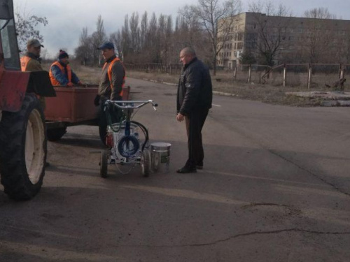 В Авдеевке преображают муниципальные дороги (ФОТО)