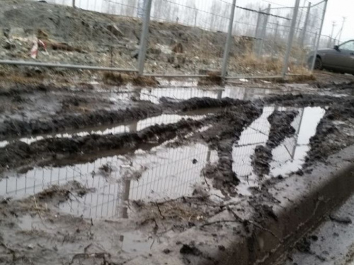 Безответственные авдеевские водители развозят грязь по всему городу