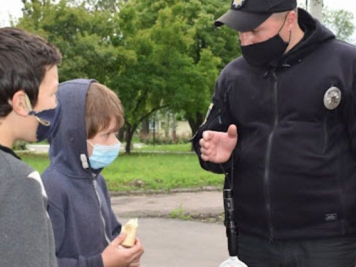 Поліція Авдіївки закликає батьків нагадати дітям правила дорожнього руху