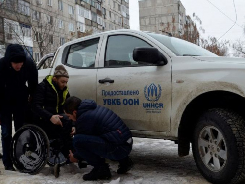 Жителя Авдеевки после обстрелов откопали из-под обломков лишь через сутки (ФОТО)