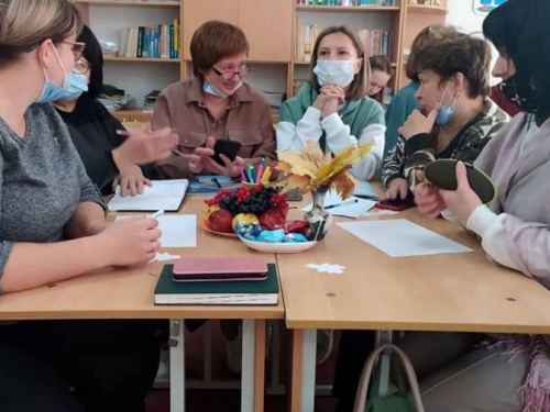 В Авдіївці педагоги вчилися вчити учнів дистанційно