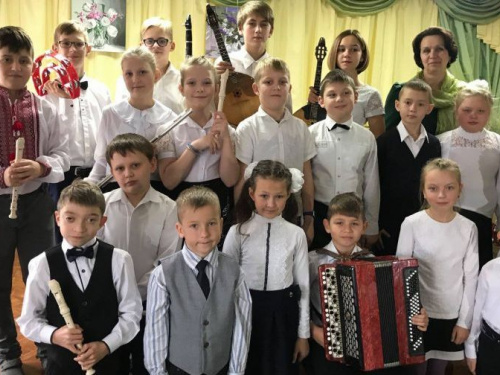 В Авдеевке ждут юных музыкантов