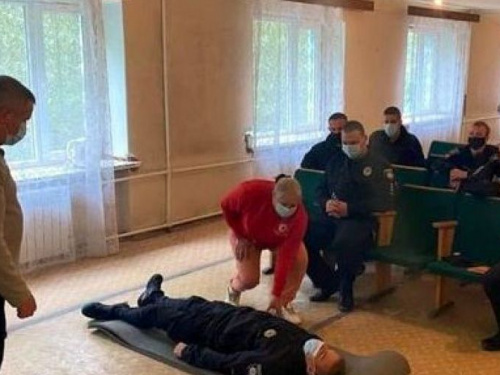 Авдіївські поліцейські вдосконалили навички надання першої допомоги