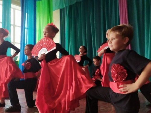 В Авдеевке отбирали яркие номера для школьного талант-шоу (ФОТО)