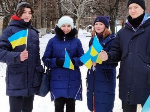 Скаути Авдіївки в День Соборності провели для містян  креативну акцію