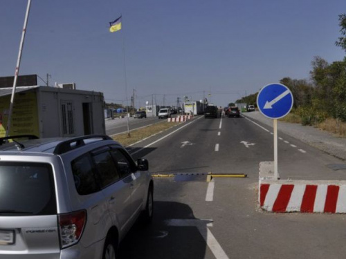 Через КПВВ Донбасса пытались провезти гаджеты и наркотики