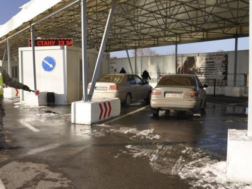 Донбасскую линию разграничения стали меньше пересекать