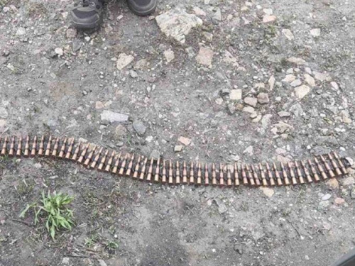 В Авдеевке местный житель добровольно выдал полицейским найденные боеприпасы