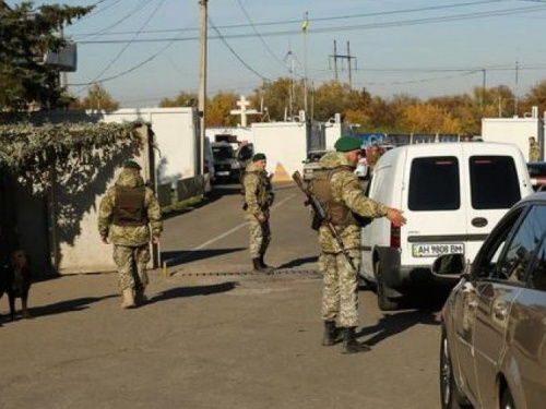 Задержания и пересечения: опубликованы новые данные с донбасских КПВВ у линии разграничения