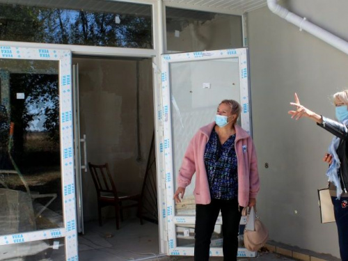 В Авдеевке обновляют клиническую лабораторию