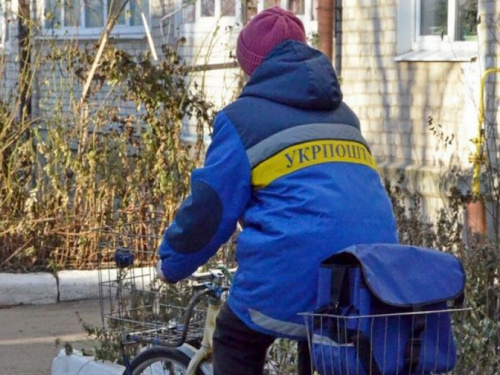Українці можуть повернутися до отримання пенсій на дому: що для цього потрібно