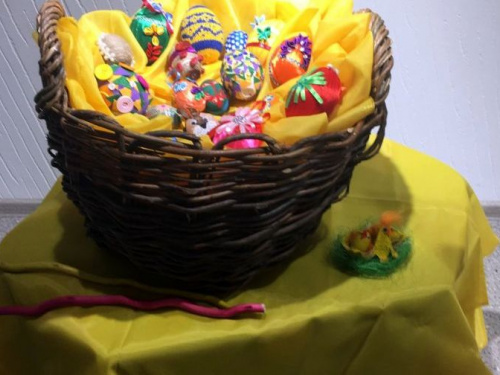 Школяри Авдіївки підготували Великодні сувеніри для рідних