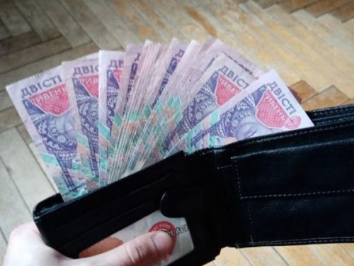 Украинцы начали активно копить деньги