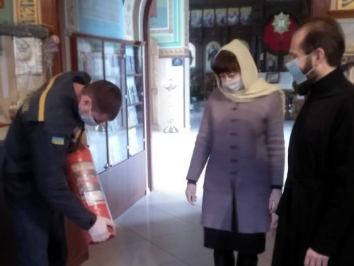 Рятувальники Авдіївки провели профілактичні бесіди серед представників релігійних громад