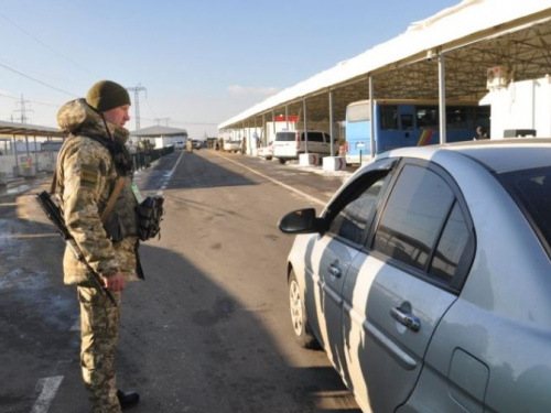 Очереди у донбасской линии разграничения: сводка на утро 22 декабря