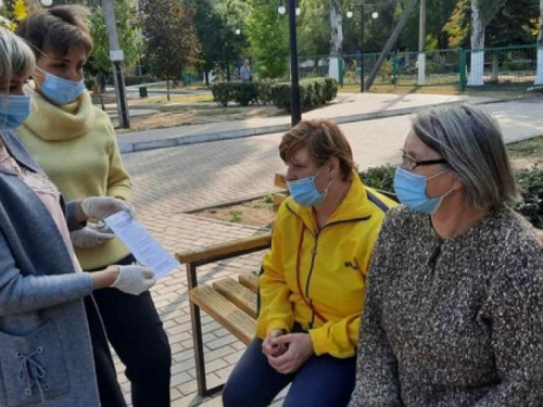 Работники терцентра напомнили авдеевцам противоэпидемические правила