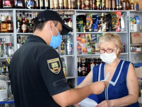 Полиция провела профилактический рейд по магазинам Авдеевки