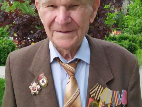 ВИДЕО. Пожелания авдеевских ветеранов молодому поколению ко Дню Победы   