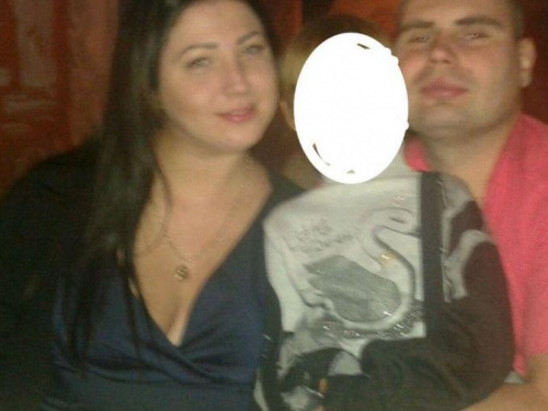 “Кровь изо рта, ушей и носа”: родственники погибшей в Авдеевке роженицы рассказали страшные подробности трагедии в роддоме (ИНТЕРВЬЮ)