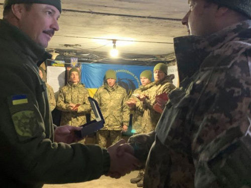 Воины, защищающие Авдеевку, получили награды (ФОТО)