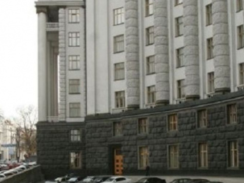 Кабмин уменьшит численность чиновников