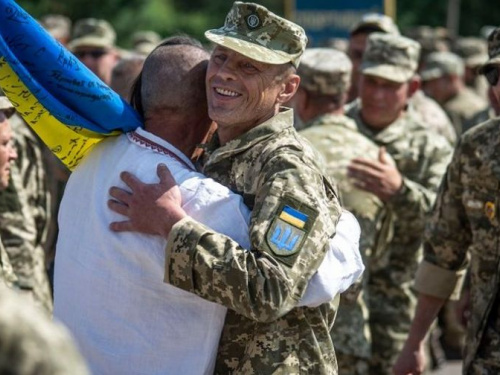 Воевавшие под Авдеевкой бойцы бригады "Холодный яр" вернулись домой (ФОТО)