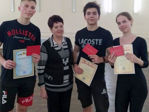 В Авдіївці юні танцюристи здавали на паркеті "контрольні роботи" (ФОТО)