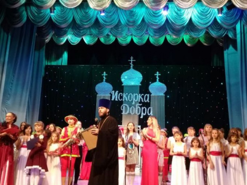 В Авдеевке отшумел грандиозный концерт с более чем тремя сотнями участников (ФОТО)